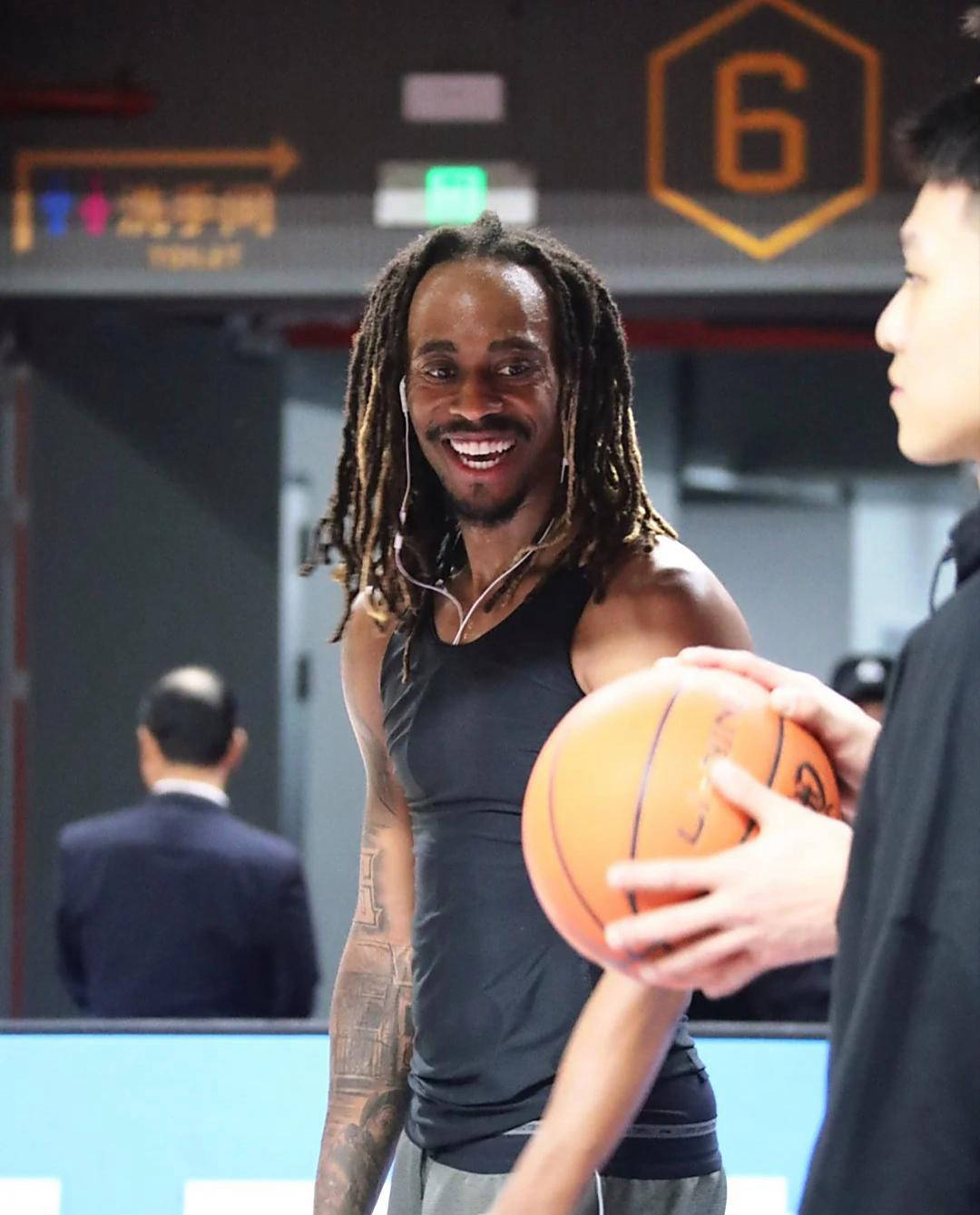 今夜NBA季后赛传出新动向,罗马远射贴柱,高层表态:底气十足,细节决定成败的简单介绍 今夜NBA季后赛传出新动向,罗马远射贴柱,高层表态:底气十足,细节决定成败的简单介绍