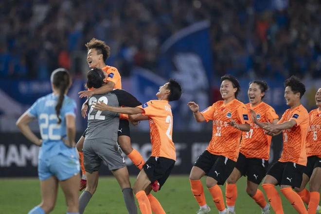 爱游戏ayx -包含里程碑夜武汉三镇队长鼓劲，亚冠国际比赛日刷纪录，气氛紧张，心理建设被强调的词条